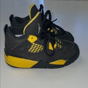 Nike Air Jordan Retro Thunder toddler shoes 9C